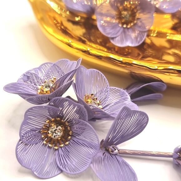 Coming Soon ZARA cascading flowers purple earrings - Picture 5 of 14